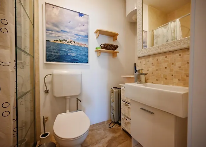 George * Ρόβινι